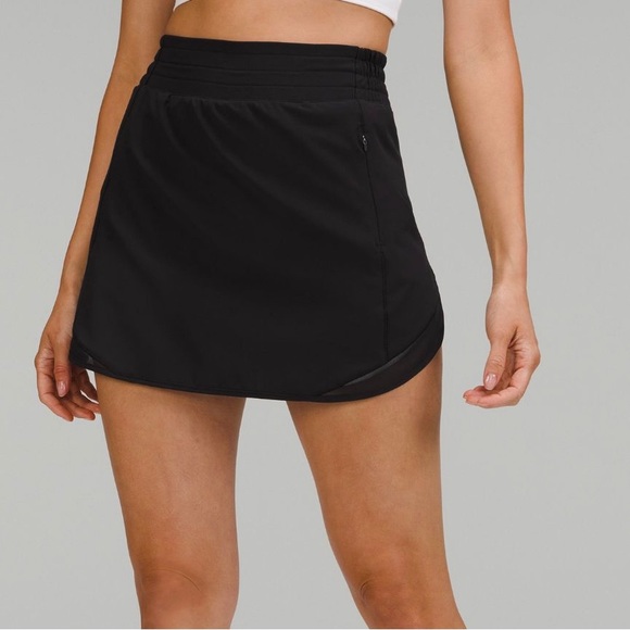 lululemon athletica Dresses & Skirts - Lululemon athletica Hotty Hot High-Rise Skirt